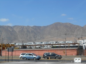 On top of this "sand mountain" is the community o"Alto Hospicio" where the earthquake hit hard.